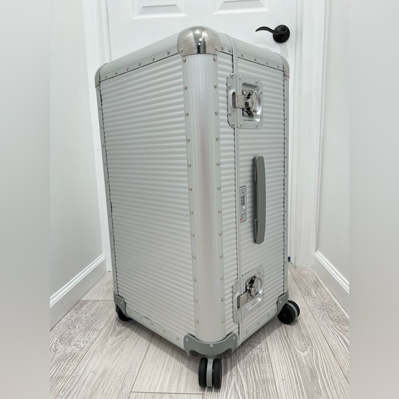 FPM Milano Bank Trunk On Wheels Suitcase 96LT - Picture 3 of 12